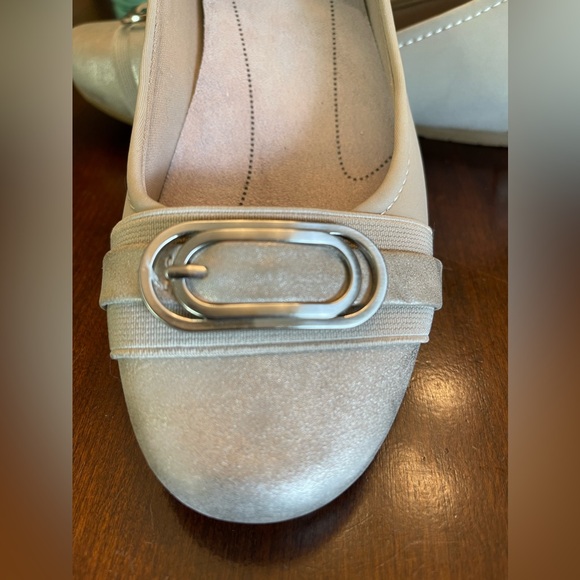 Baretraps "Markie" Flats - Picture 3 of 8